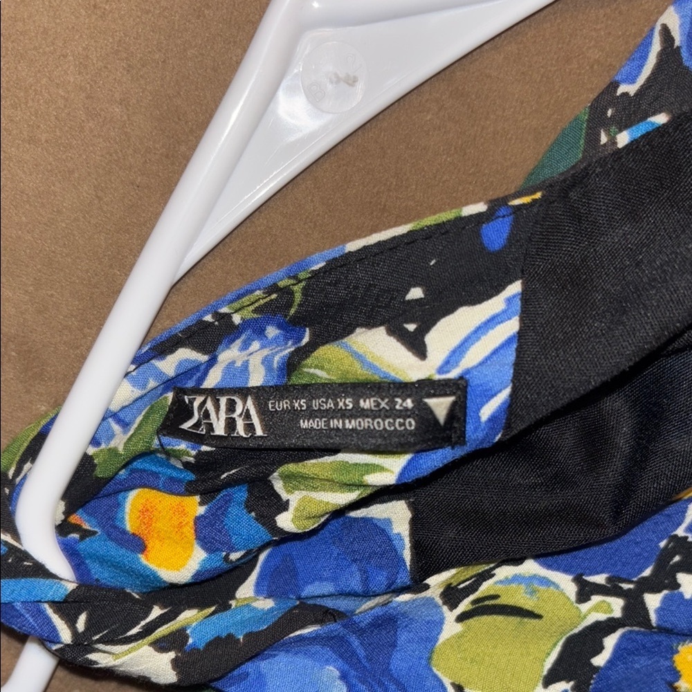 Zara Blue Asymmetrical Sleeveless Tank Top - Picture 4 of 5